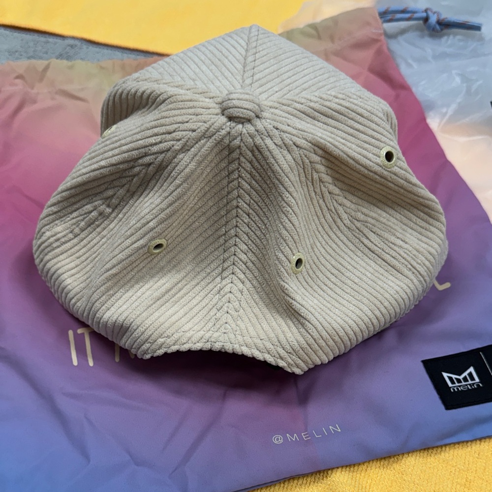 Melin Classic “Dylan Efron” Cream Corduroy Hat with Cinch Bag - Picture 12 of 15
